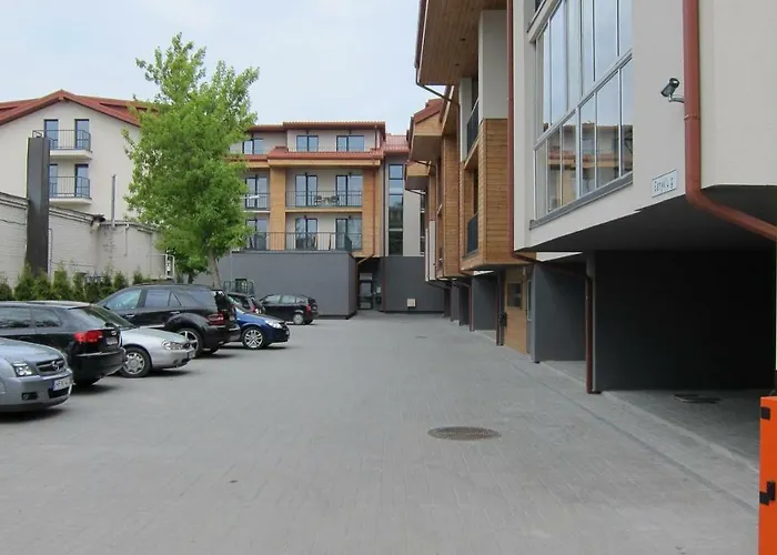 2 Kambariu Apartamentai פלאנגה